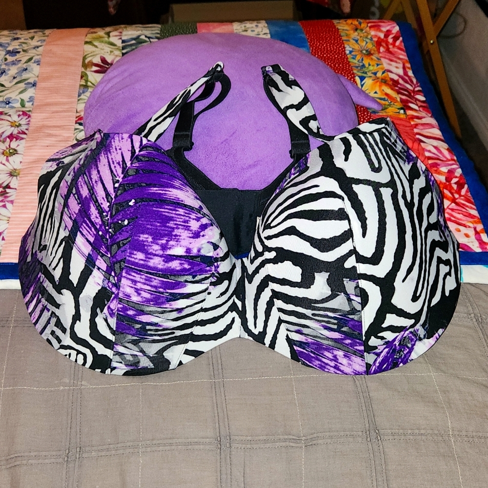 Bra - Picture 1 of 3